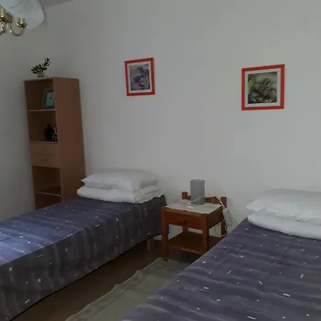 Kallioharjuntie, 4 * Ristiina